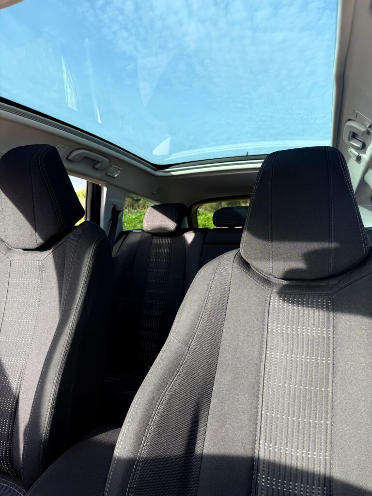 WhatsApp Image 2025-12-20 at 17.21.37